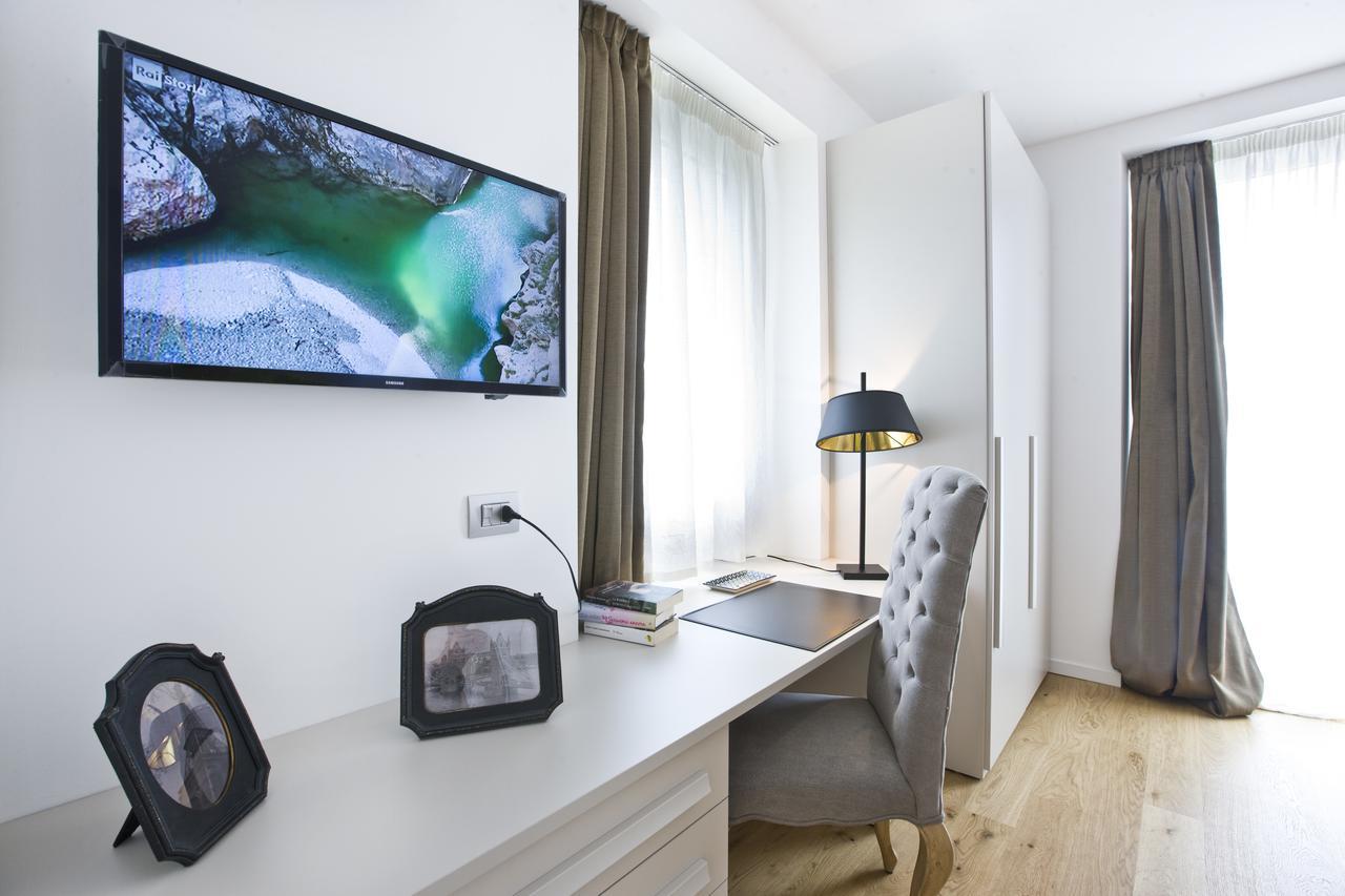 Manzoni 124 Bed&Relax Bed & Breakfast Esine Екстериор снимка