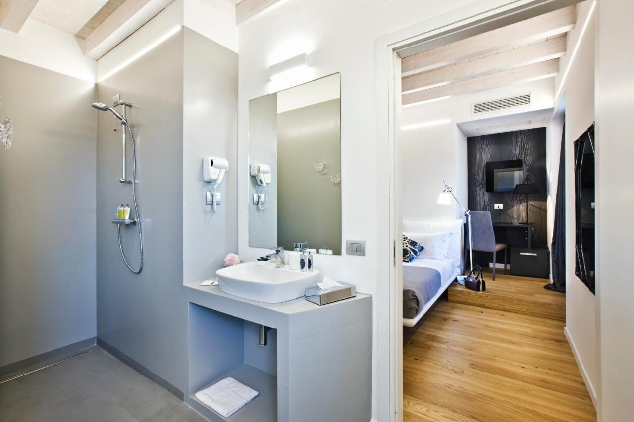 Manzoni 124 Bed&Relax Bed & Breakfast Esine Екстериор снимка
