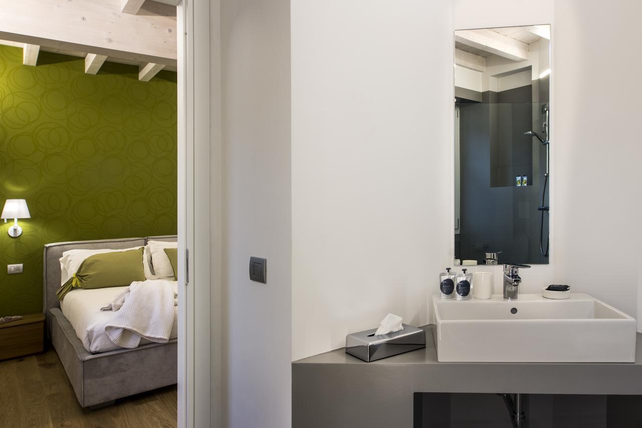 Manzoni 124 Bed&Relax Bed & Breakfast Esine Екстериор снимка